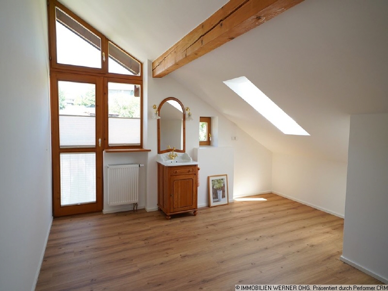 Das kleinere der DG-Zimmer