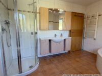 mit Dusche UND Badewanne