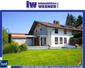 ***Brannenburg*** Geschmackvolle DHH mit Garten, Pool, Garage und guter Anbindung***, 83098 Brannenburg, Doppelhaushälfte
