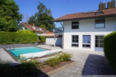 Weitläufige Terrasse und Pool - ***Brannenburg*** Geschmackvolle DHH mit Garten, Pool, Garage und guter Anbindung***