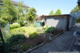 Der Gartenbereich auf der Eingangsseite - ***Stadtnahes Zuhause für die Familie mit Garten und Garage***