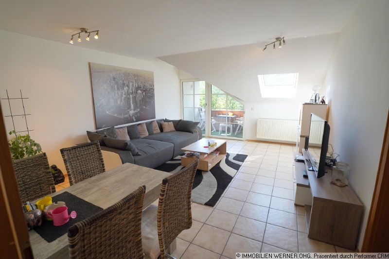 Blick ins Wohnzimmer