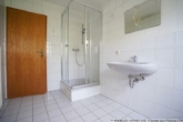 und Dusche - ***Perfekt für eine Familie! 4 Schlafzimmer, Garten und Garage!!! Rosenheim-Erlenau!***