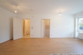 Blick zur Küche und Diele - ***Top gepflegt und sofort bezugsfertig! 2-Zimmer-Wohnung mit Balkon in Zentrumsnähe***