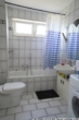 Das Bad mit Fenster, Wanne und WM-Anschluss - ***Vermietete, helle 1-Zimmer-Wohnung im 6.OG mit Blick, Balkon und Stellplatz***