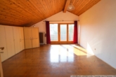 Das Schlafzimmer im DG - ***Traum-Grundstück mit Altbestand am Schloßberg – 3 EFH-Parzellen möglich***
