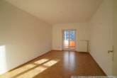 weiteres Zimmer mit Balkonzugang - ***Aufgefrischte 3-Zimmer-Wohnung mit Balkon und Garage nähe Zentrum***