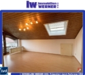 Der Wohnraum beim Betreten - ***Gemütliche 2-Zimmer-DG-Wohnung mit Balkon, EBK und Stellplatz in Bernau***