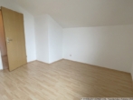 und Bett - ***Gemütliche 2-Zimmer-DG-Wohnung mit Balkon, EBK und Stellplatz in Bernau***