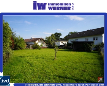 ***Ruhiges, großzügiges Hinterliegergrundstück für 9×12-Meter-EFH***, 83071 Stephanskirchen/ Schloßberg, Wohngrundstück