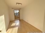Das Kinderzimmer oder Büro - ***Wirklich helle, top-gepflegte 3-Zimmer-Wohnung mit EBK, Balkon und Einzelgarage in Großkaro***