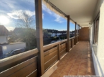 Der Süd-Balkon - ***Wirklich helle, top-gepflegte 3-Zimmer-Wohnung mit EBK, Balkon und Einzelgarage in Großkaro***