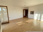 Sehr gepflegt und bezugsbereit - ***Wirklich helle, top-gepflegte 3-Zimmer-Wohnung mit EBK, Balkon und Einzelgarage in Großkaro***