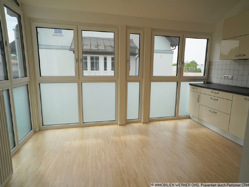 Viel Licht durch viele Fenster