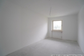 Das Schlafzimmer - ***KOMPLETTRENOVIERUNG! 2-Zimmer-Wohnung mit Balkon und Stellplatz in RO/ Aisingerwies***