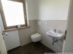 Das Gäste-WC mit Fenster - ***Großzügige 4-Zimmer-Wohnung mit 3 Balkonen und Einzelgarage***
