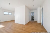 Blick zur Diele und Küche