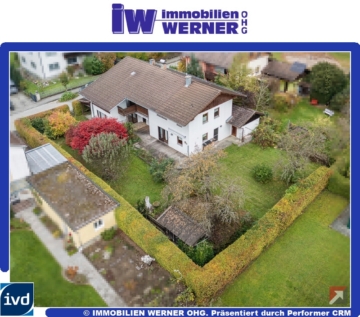 ***Perfekt für 2-Generationen-Wohnen * Gute Lage! * ZFH ähnl. DH mit großzügigem Grundstück***, 83620 Feldkirchen-Westerham, Zweifamilienhaus