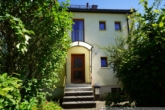Hauseingangsseite - ***Doppelhaushälfte mit tollem Garten – stadtnah und ruhig (Erbbaurecht)***