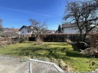 Großzügige Gartenfläche östlich des Gebäudes